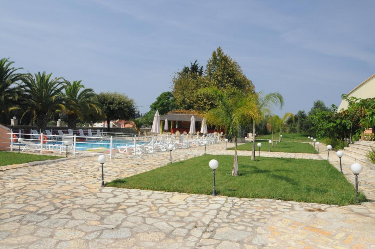 Cleopatra Hotel Kanali  Buitenkant foto